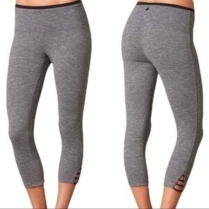PrAna Women’s Size S Heather Grey & Black Tori Mid-Rise Yoga Capri Leggings